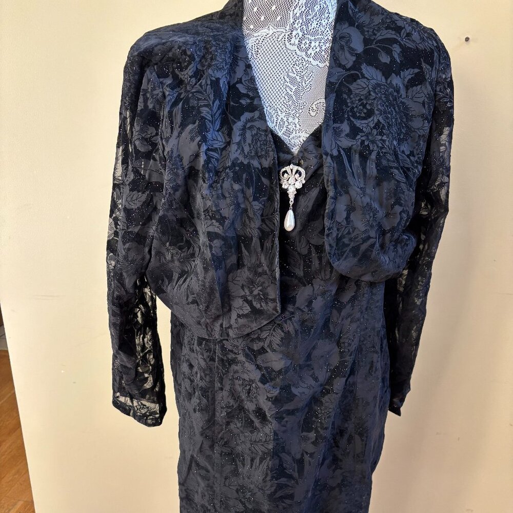 ONYX NITE - 2 PIECE DRESS BLACK EVENING DRESS SIZE - 18 - USED - LIKE NEW